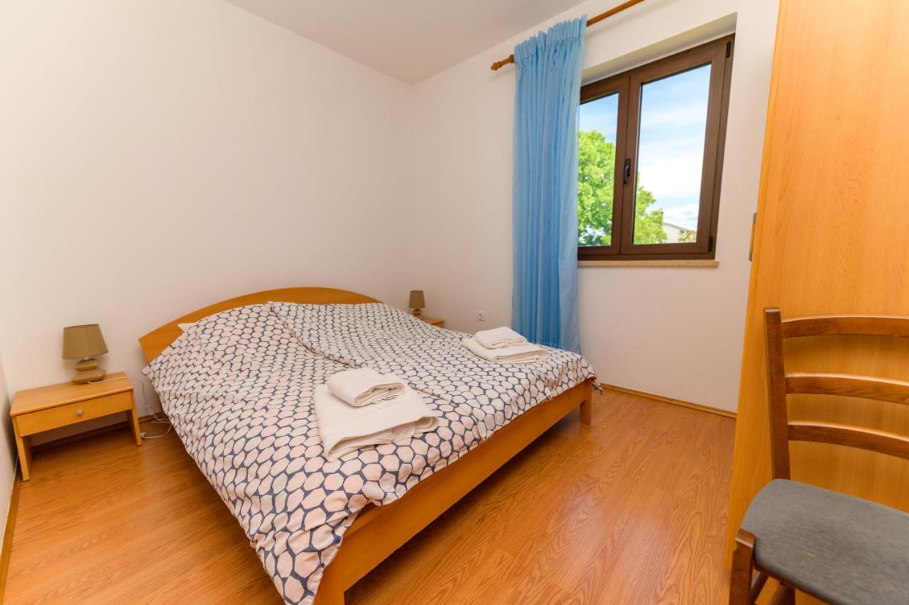 Apartments Marina Veskovic Nerezine Exterior photo